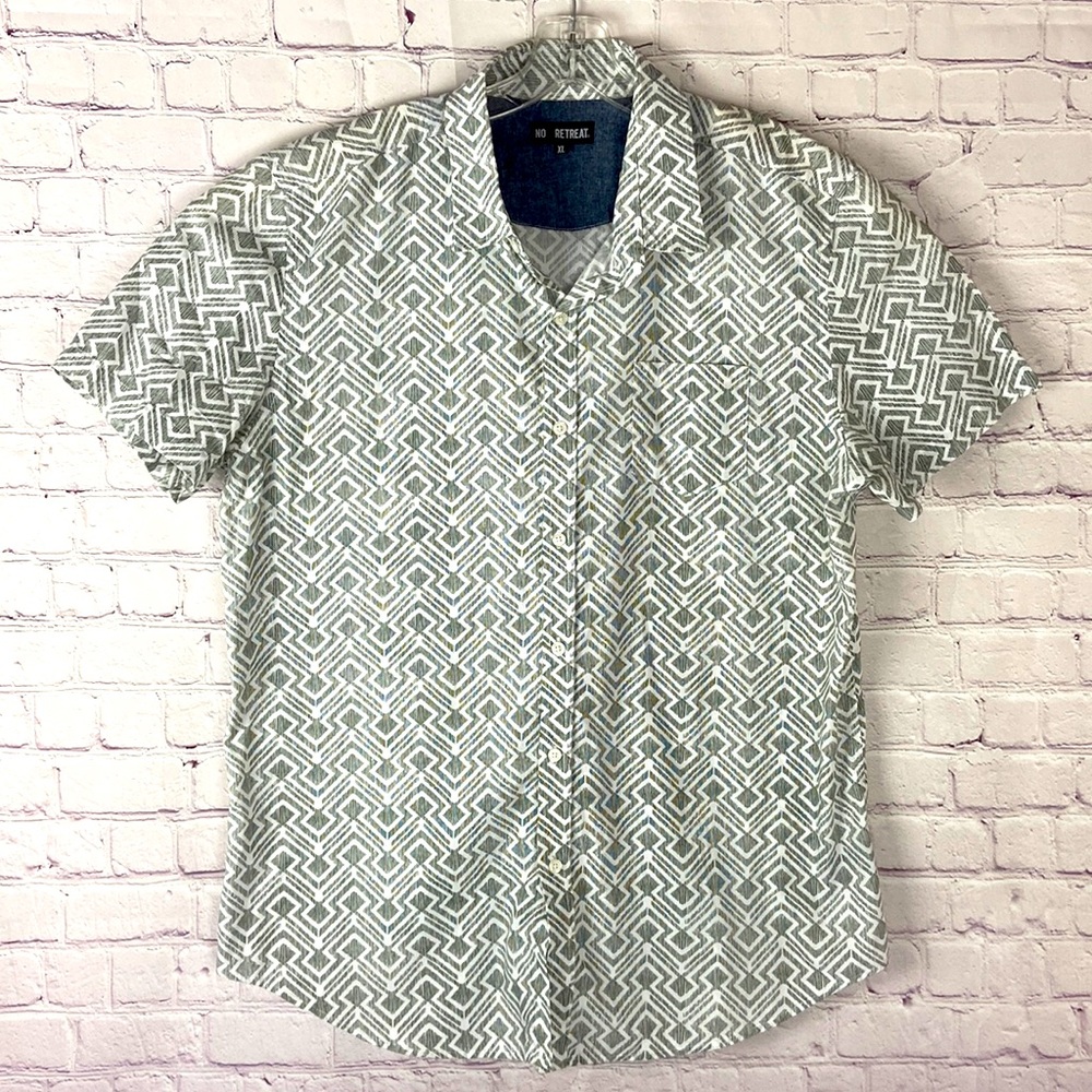 No Retreat Men's White and Gray Geometric Print Button Down Shirt Sz. XL